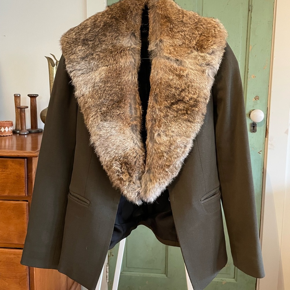 Elizabeth and James fur collar blazer